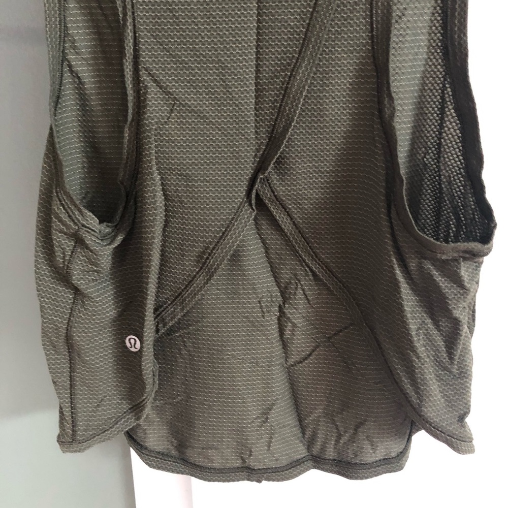 lululemon fast as light tank mesh - Picture 4 of 6